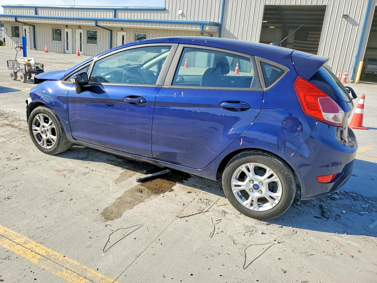 2016 FORD FIESTA SE photo 4