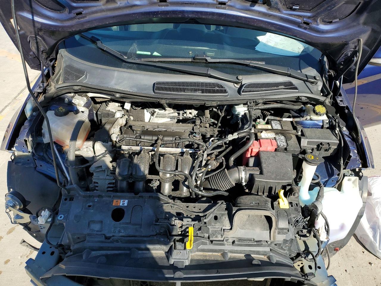 2016 FORD FIESTA SE photo 31