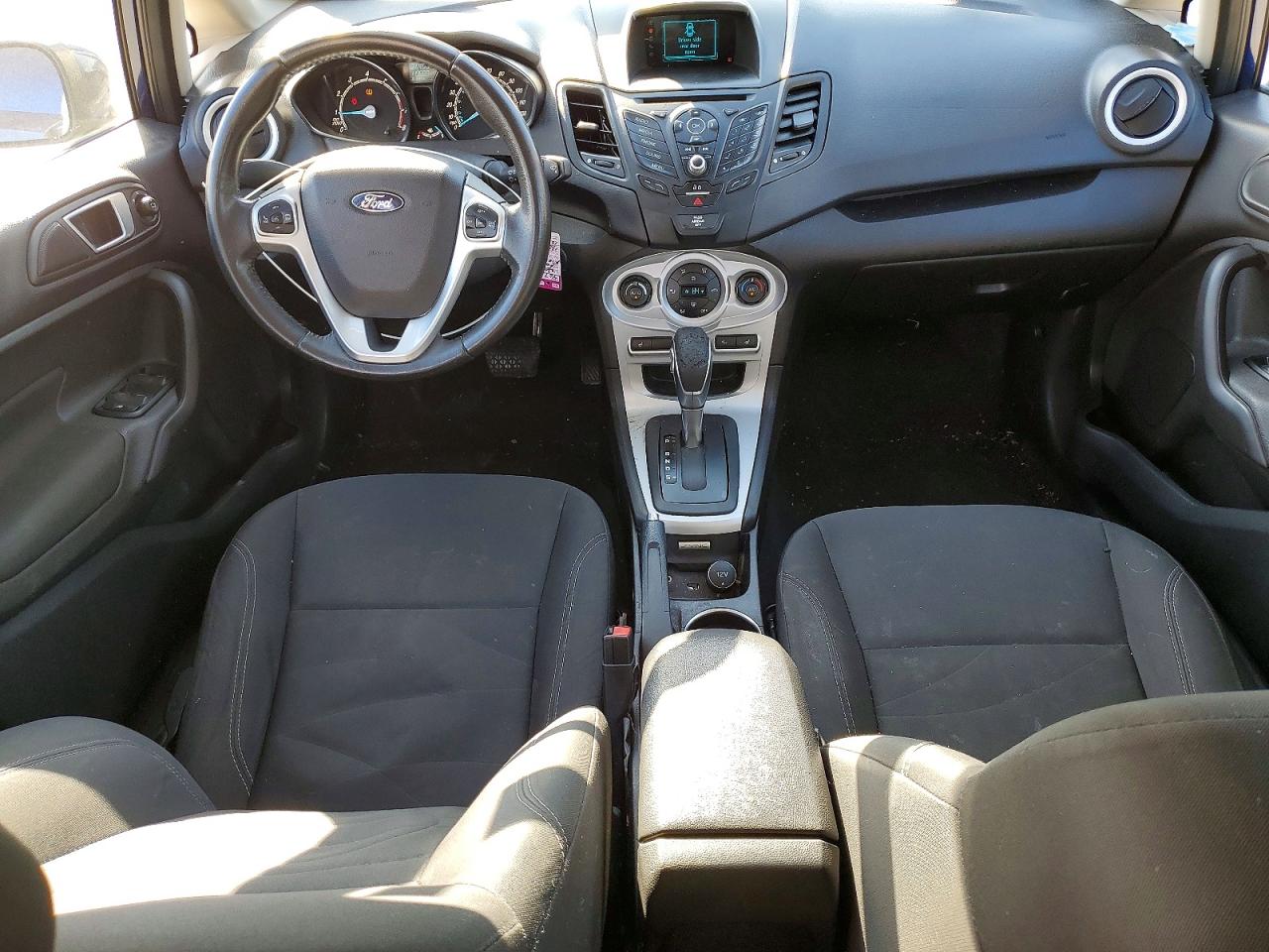 2016 FORD FIESTA SE photo 22