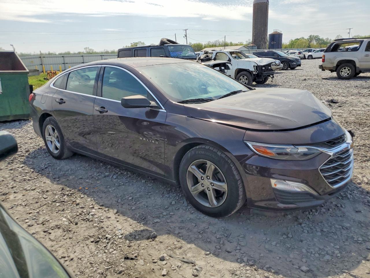 2020 CHEVROLET MALIBU LS photo 4