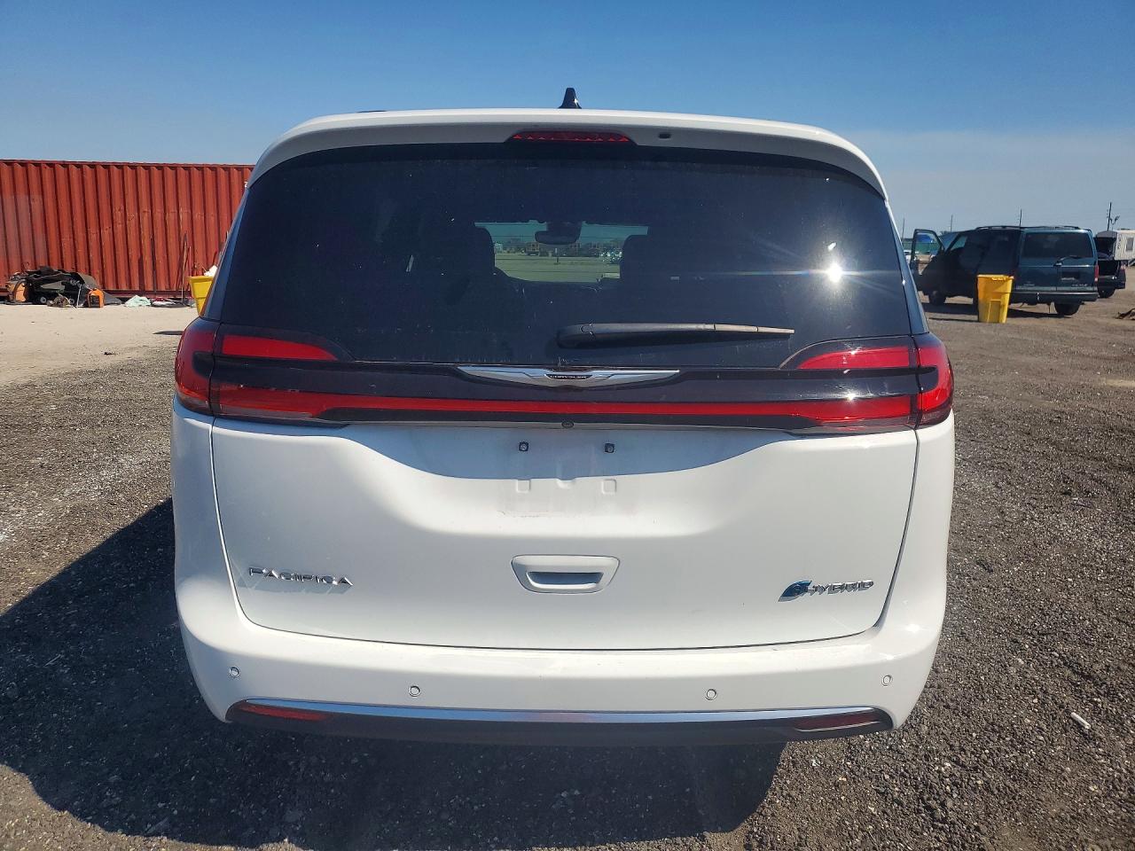 2025 CHRYSLER PACIFICA HYBRID PINNACLE photo 21