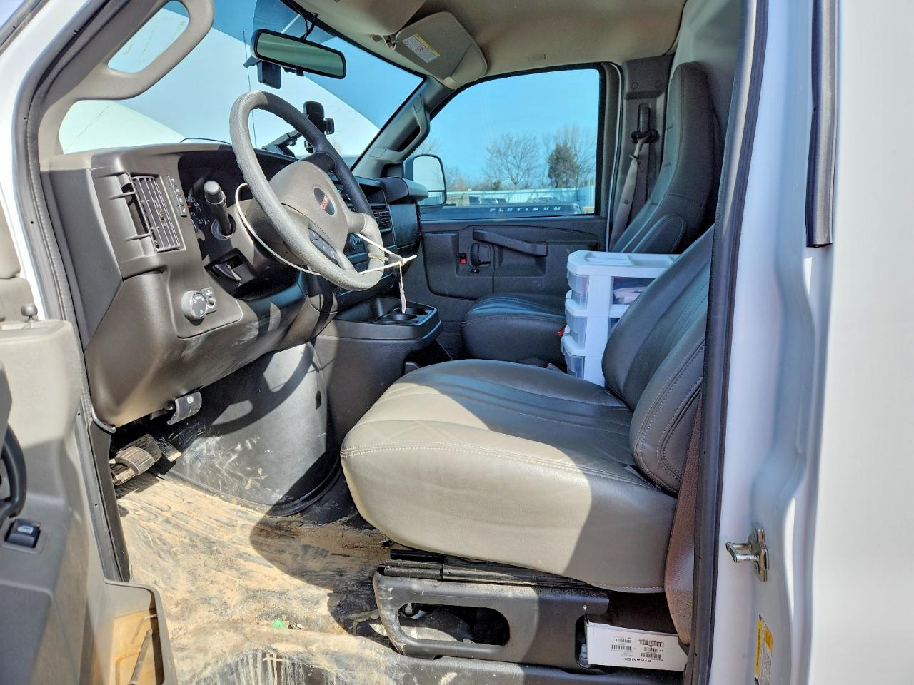 2024 GMC 2500 CARGO UTILITY / SERVICE VAN photo 19