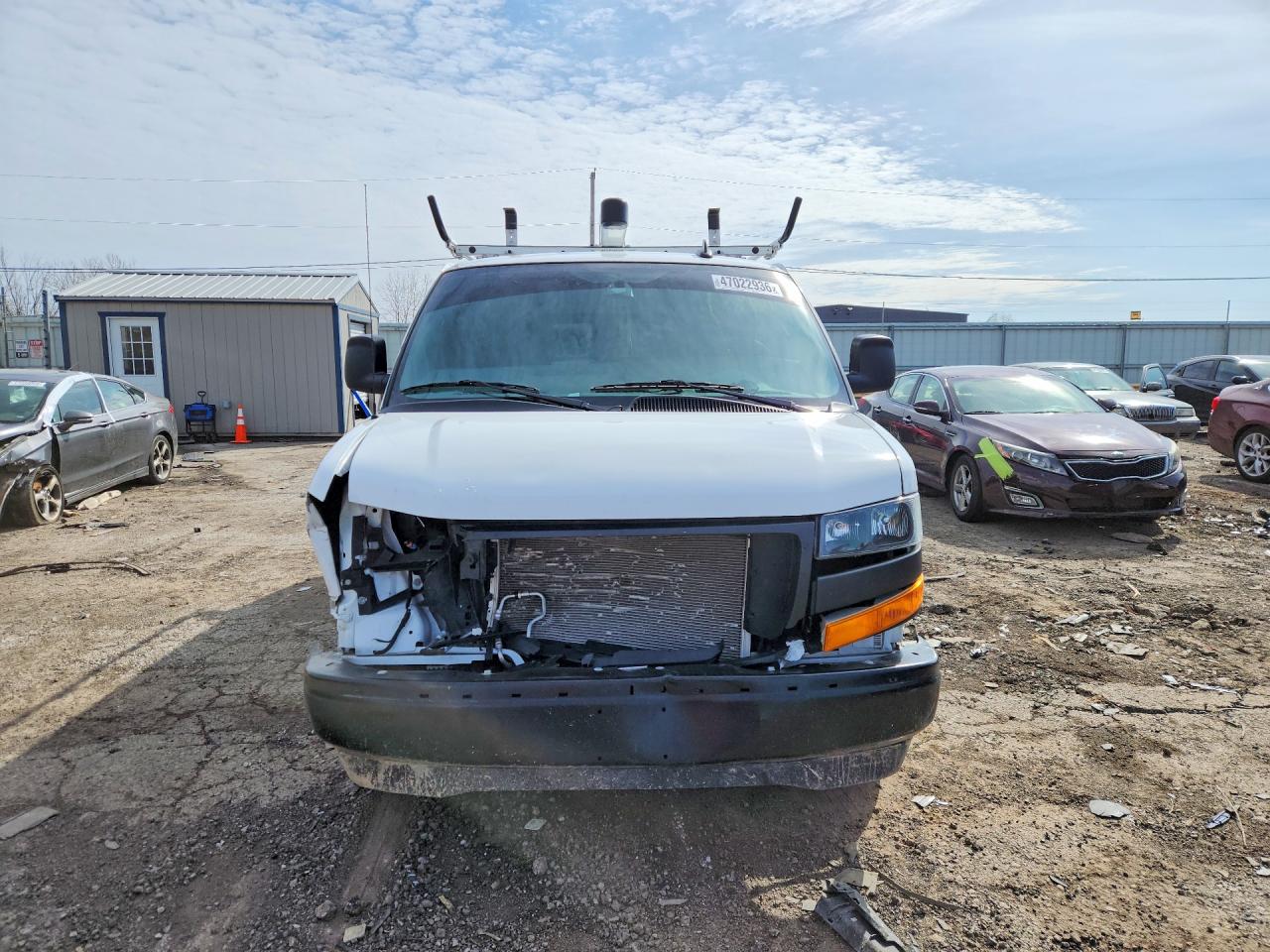 2024 GMC 2500 CARGO UTILITY / SERVICE VAN photo 13