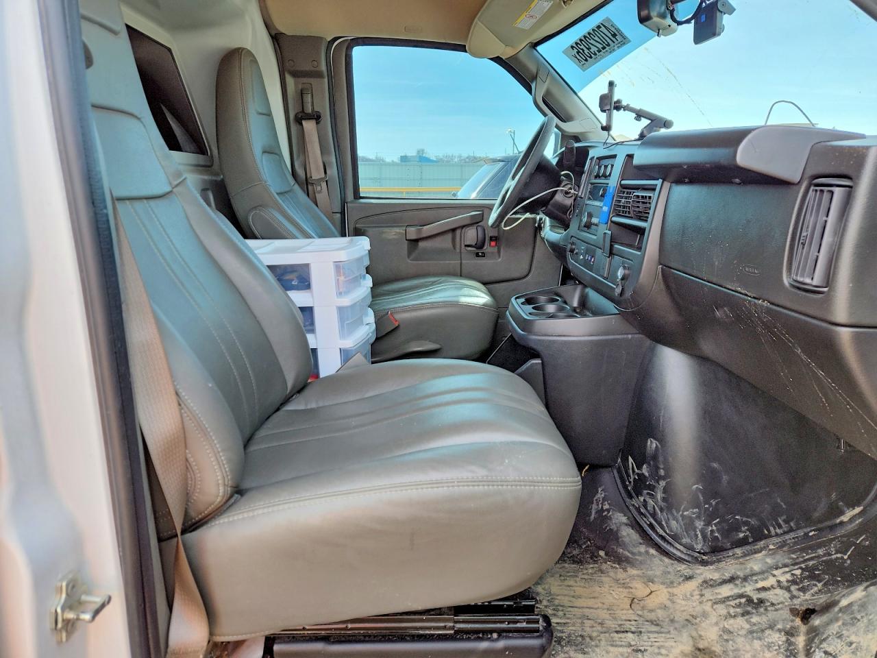 2024 GMC 2500 CARGO UTILITY / SERVICE VAN photo 28