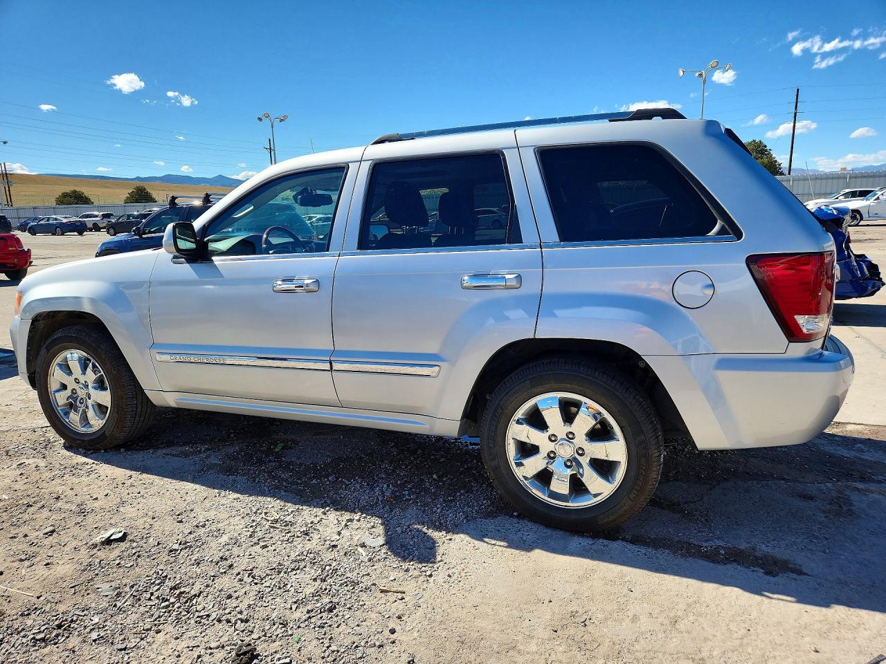 2009 JEEP GRAND CHEROKEE OVERLAND photo 4
