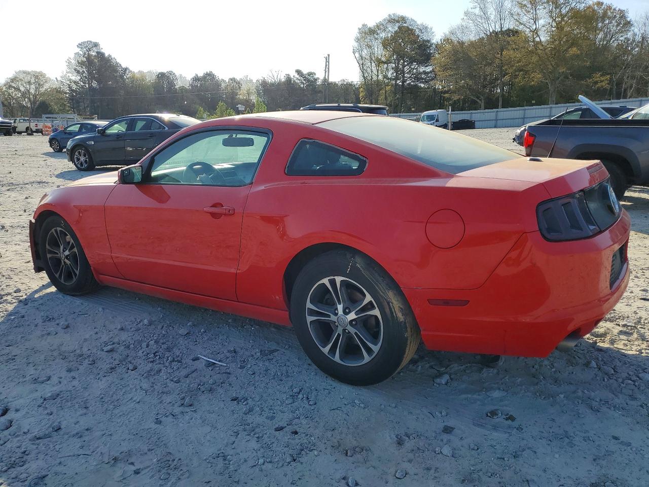 2013 FORD MUSTANG photo 2