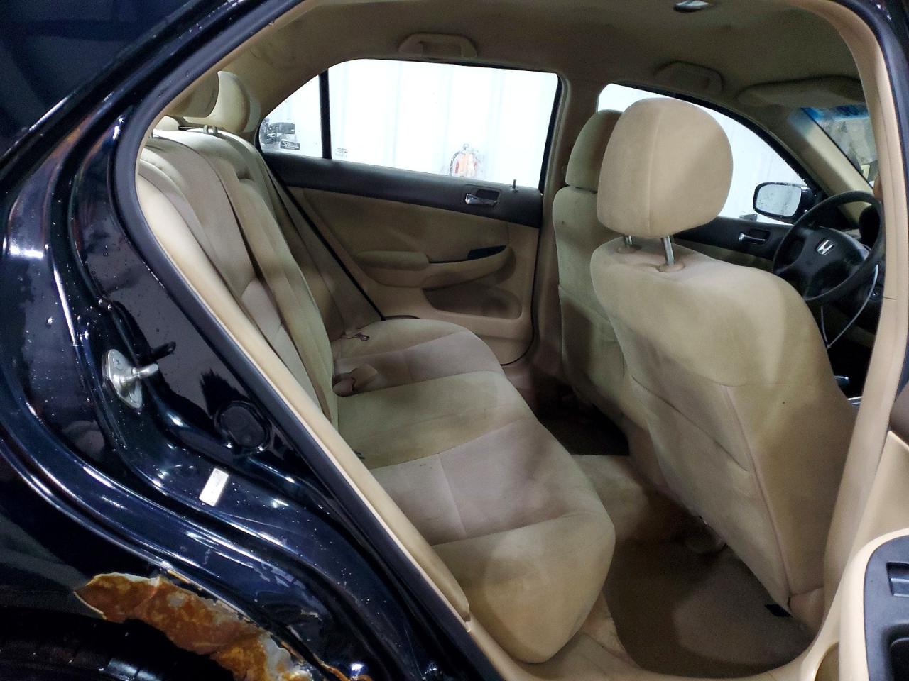 2004 HONDA ACCORD LX photo 19