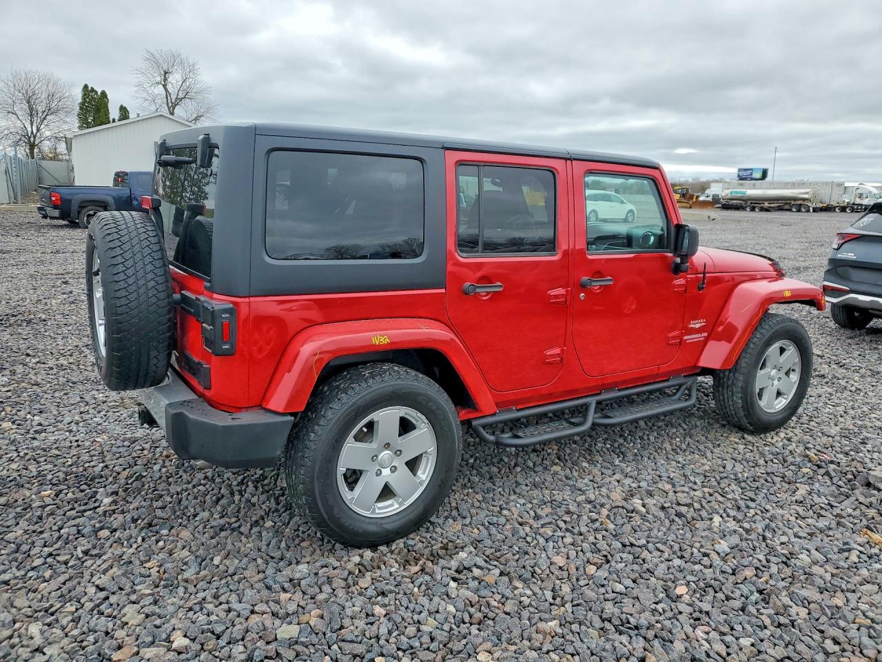 2011 JEEP WRANGLER UNLIMITED SAHARA photo 5