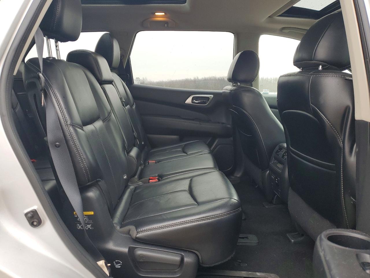 2017 NISSAN PATHFINDER SL photo 11