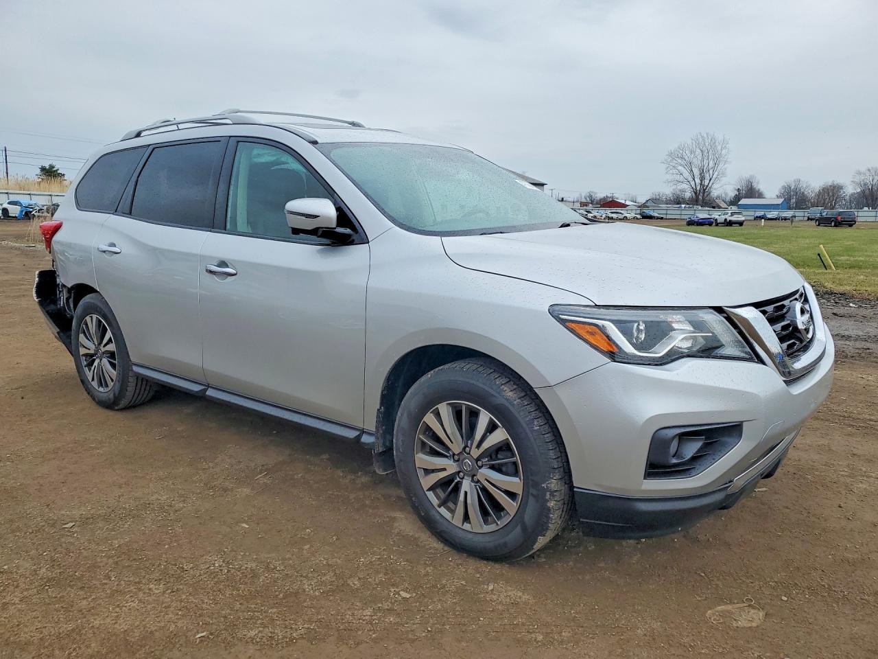 2017 NISSAN PATHFINDER SL photo 4