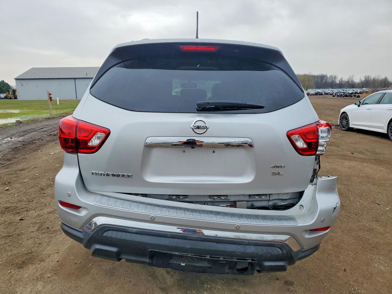 2017 NISSAN PATHFINDER SL photo 6