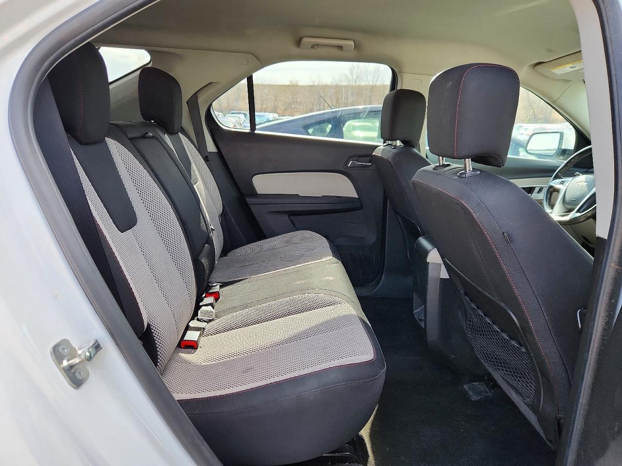 2015 CHEVROLET EQUINOX LT photo 11