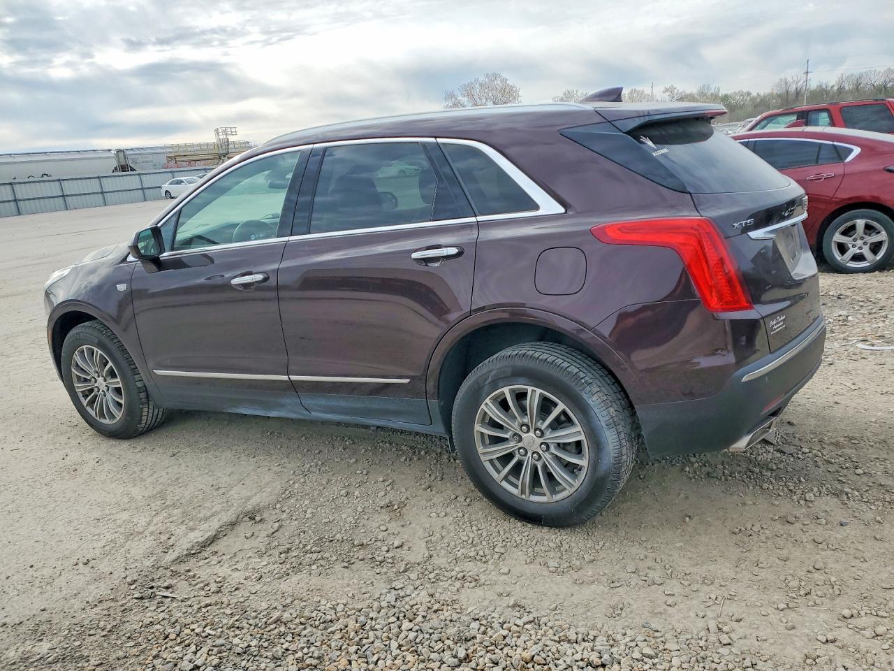 2018 CADILLAC XT5 photo 3