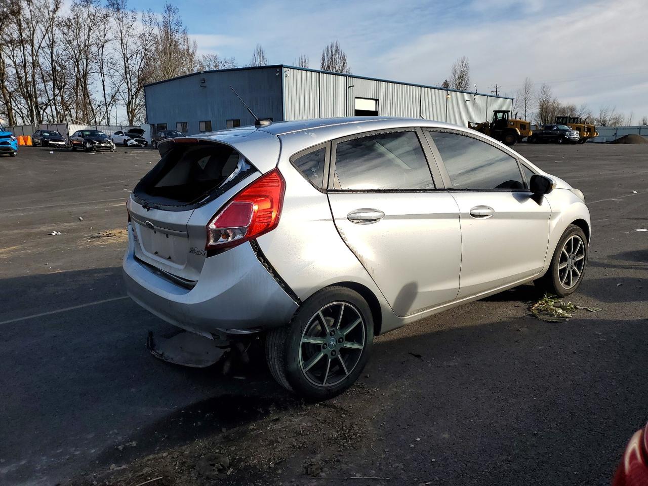 2015 FORD FIESTA SE photo 3