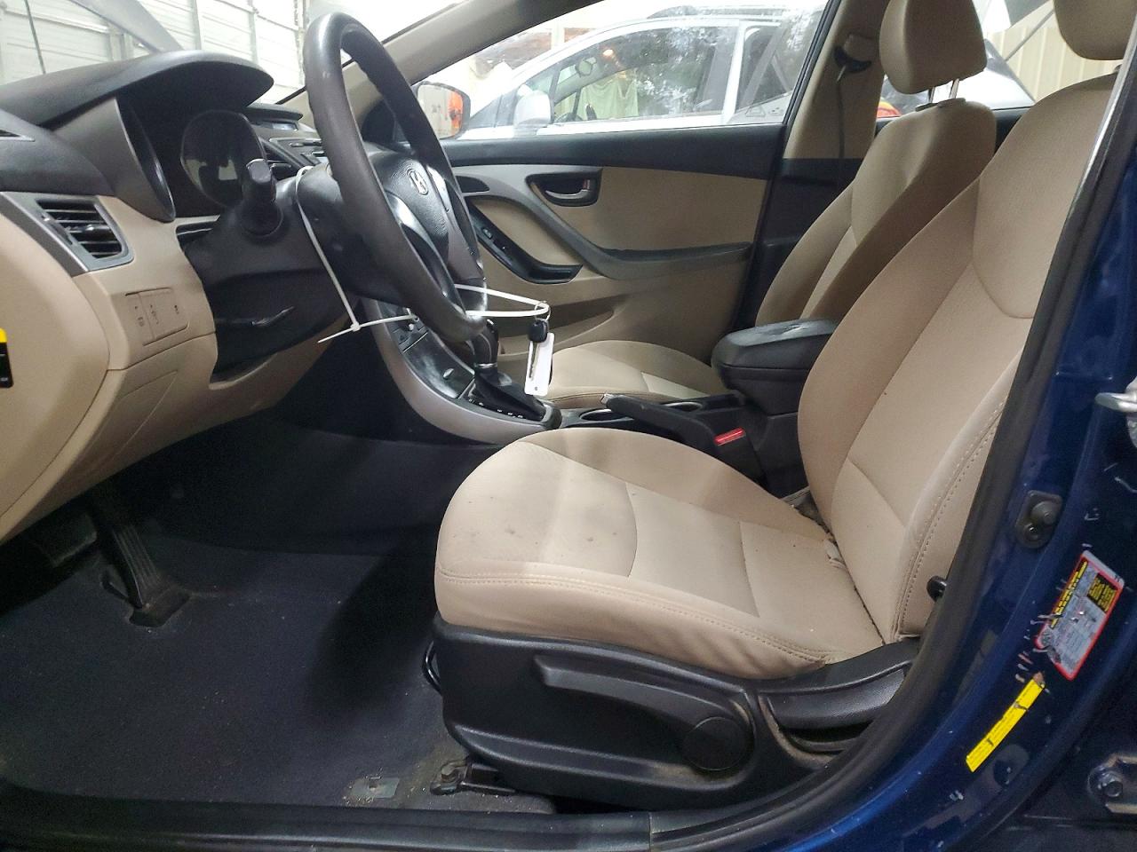 2016 HYUNDAI ELANTRA SE photo 13