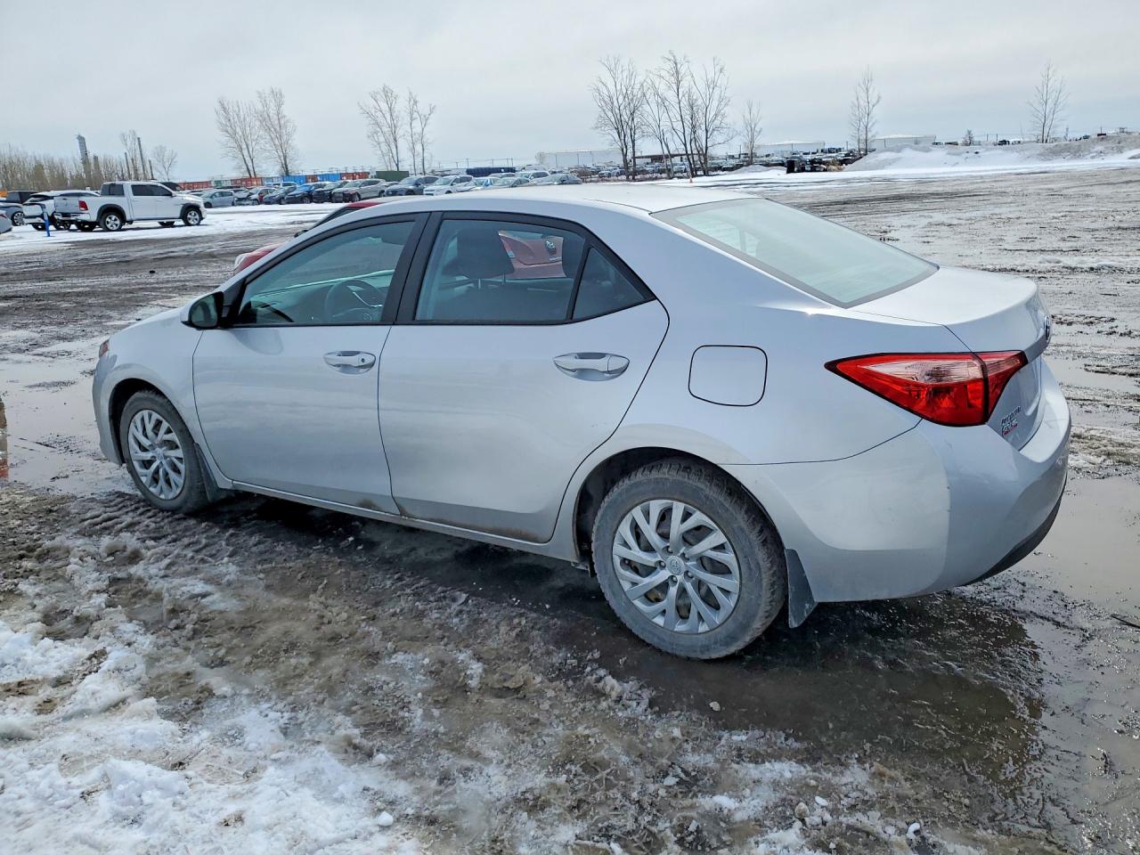 2017 TOYOTA COROLLA photo 2