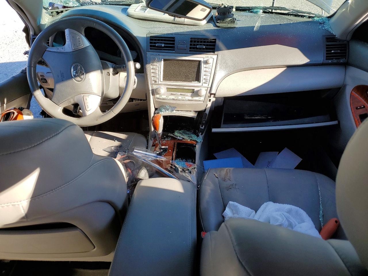 2011 TOYOTA CAMRY XLE V6 photo 15