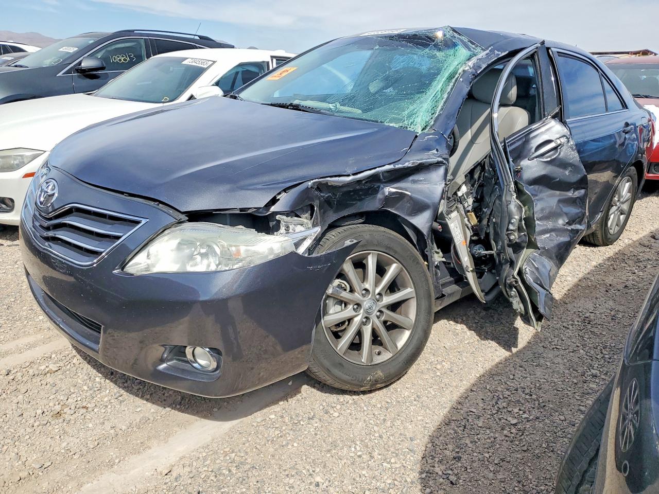 2011 TOYOTA CAMRY