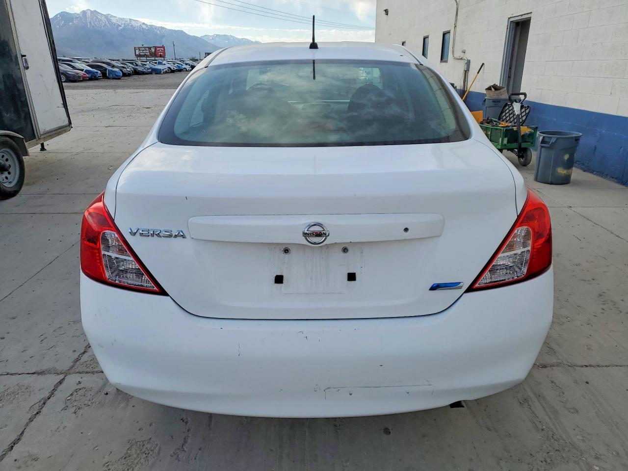 2014 NISSAN VERSA 1.6 S photo 11