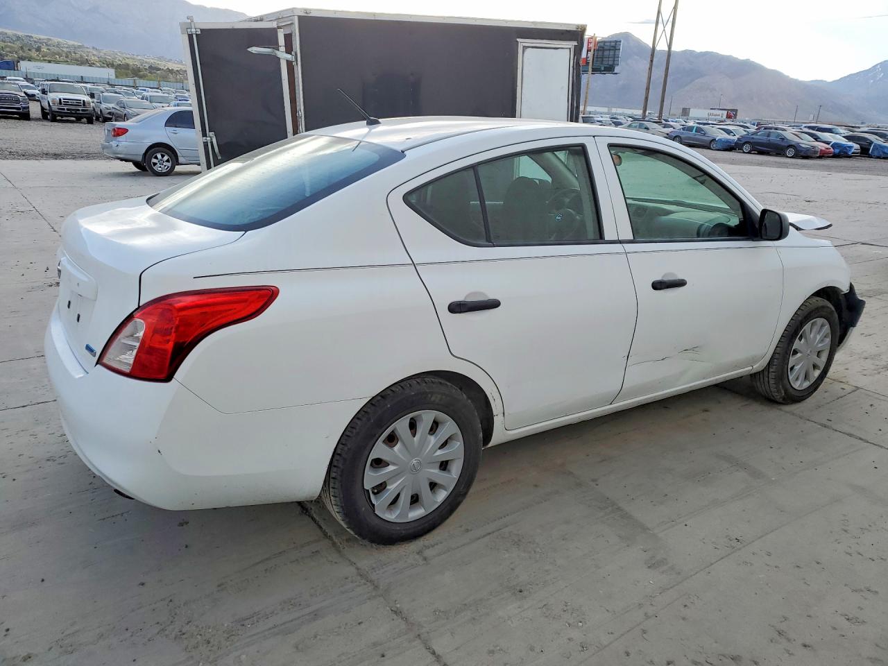 2014 NISSAN VERSA 1.6 S photo 5