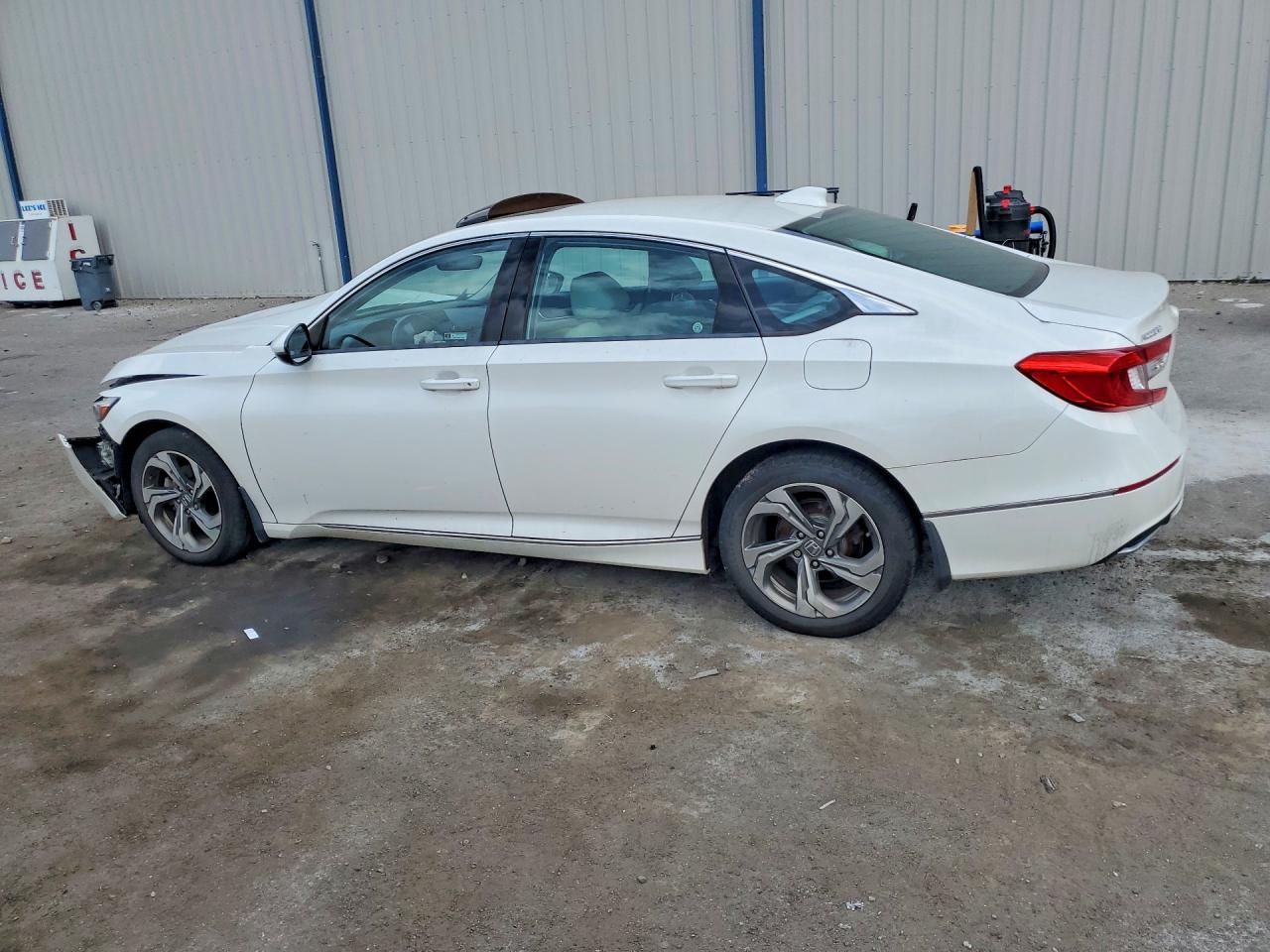 2018 HONDA ACCORD EXL photo 4