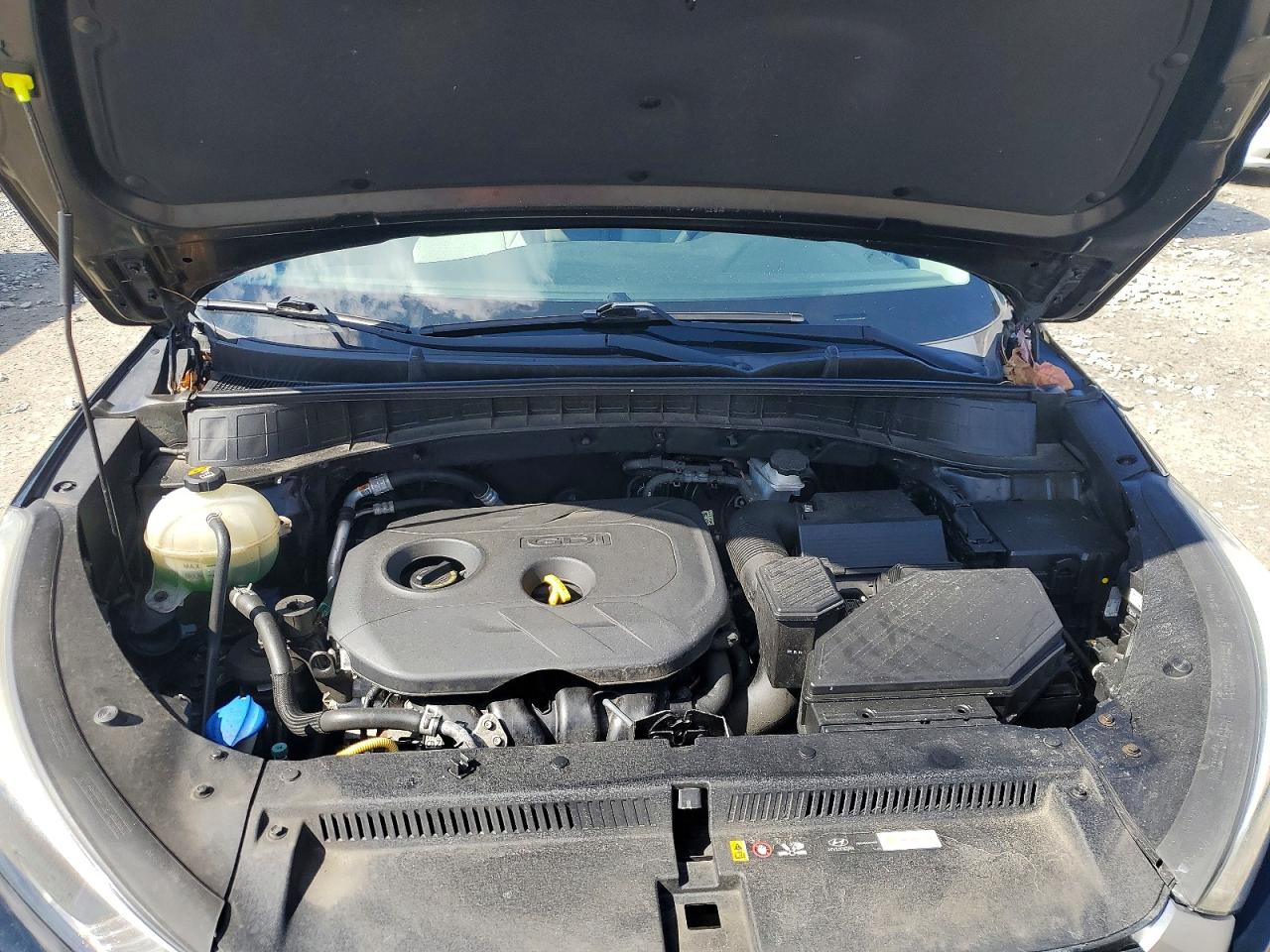 2017 HYUNDAI TUCSON SE photo 12