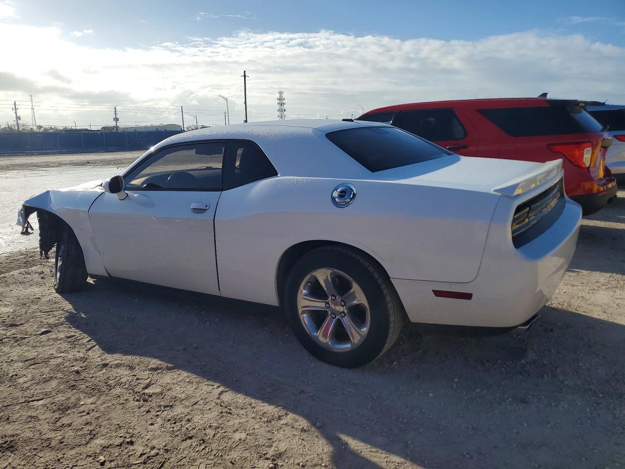 2013 DODGE CHALLENGER SXT photo 3
