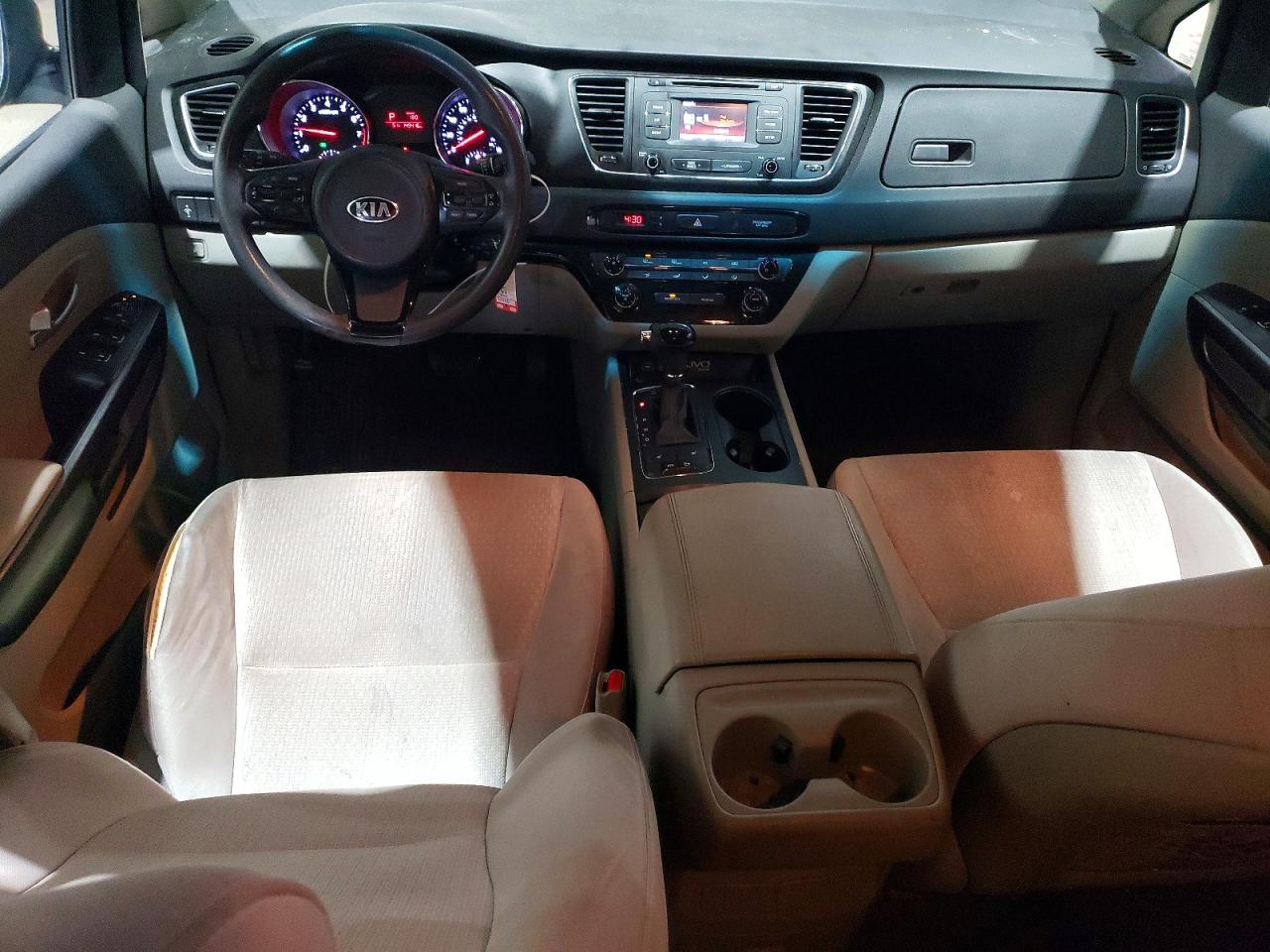 2016 KIA SEDONA LX photo 8