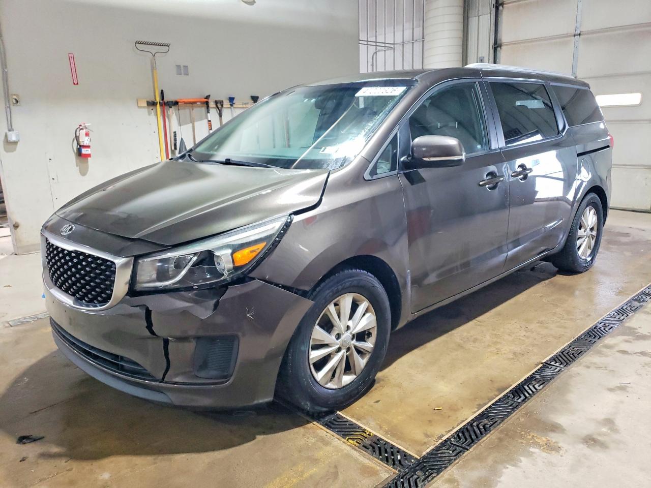 2016 KIA SEDONA