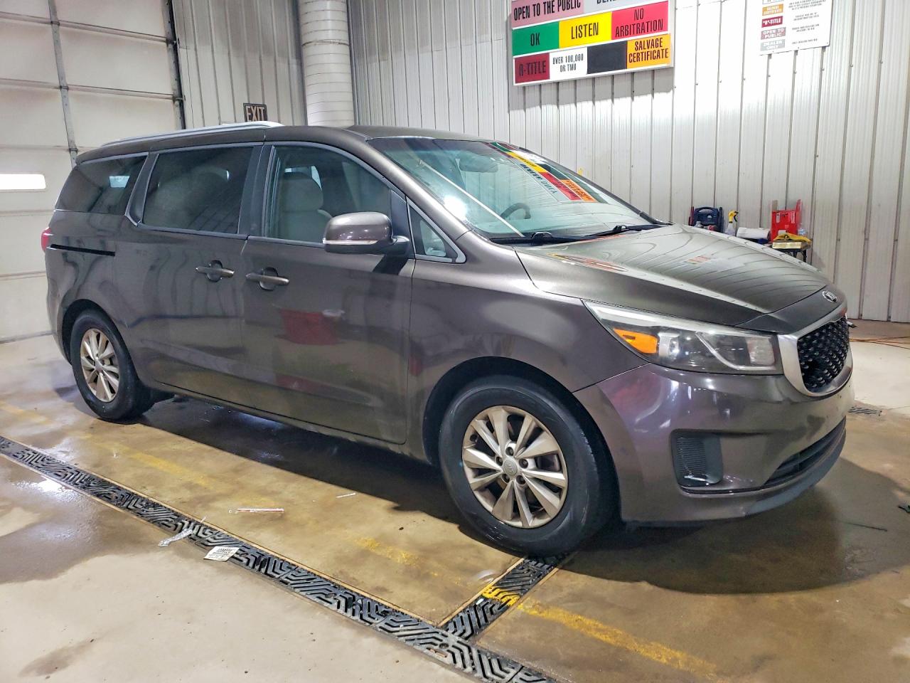 2016 KIA SEDONA LX photo 4