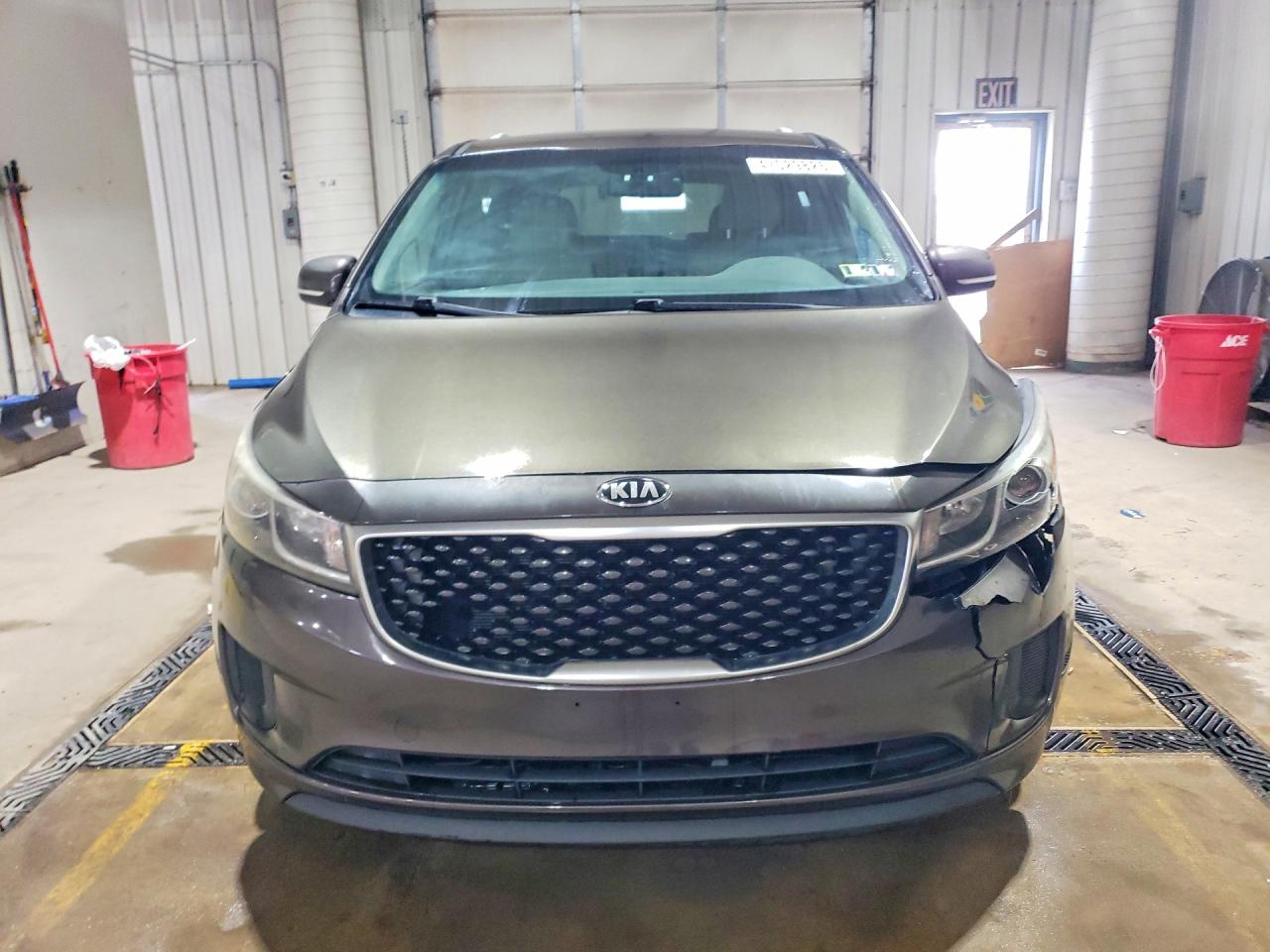 2016 KIA SEDONA LX photo 5