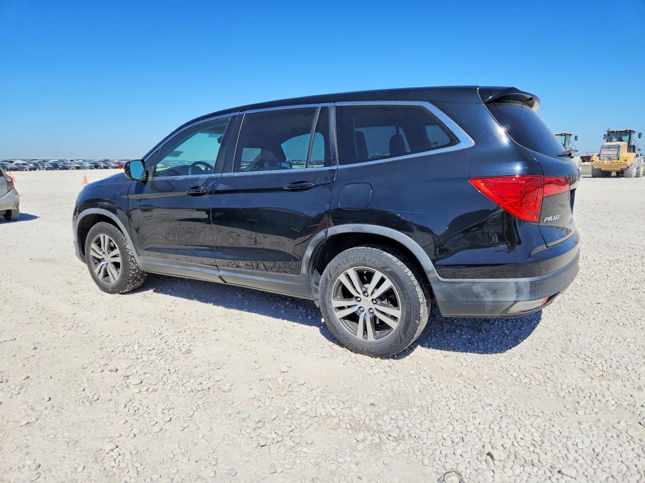 2016 HONDA PILOT EX photo 4