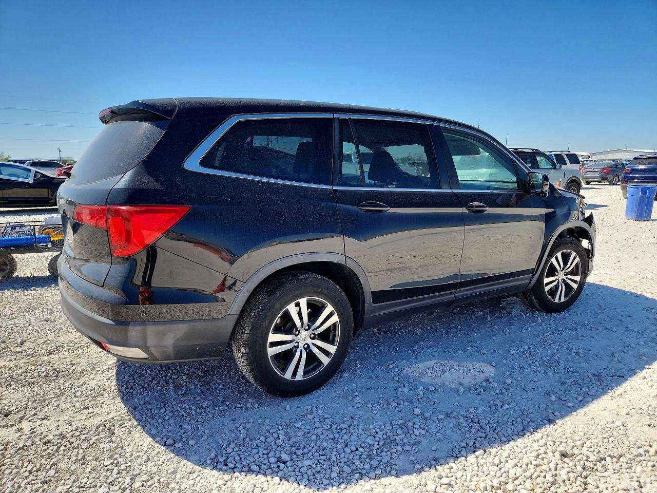 2016 HONDA PILOT EX photo 7