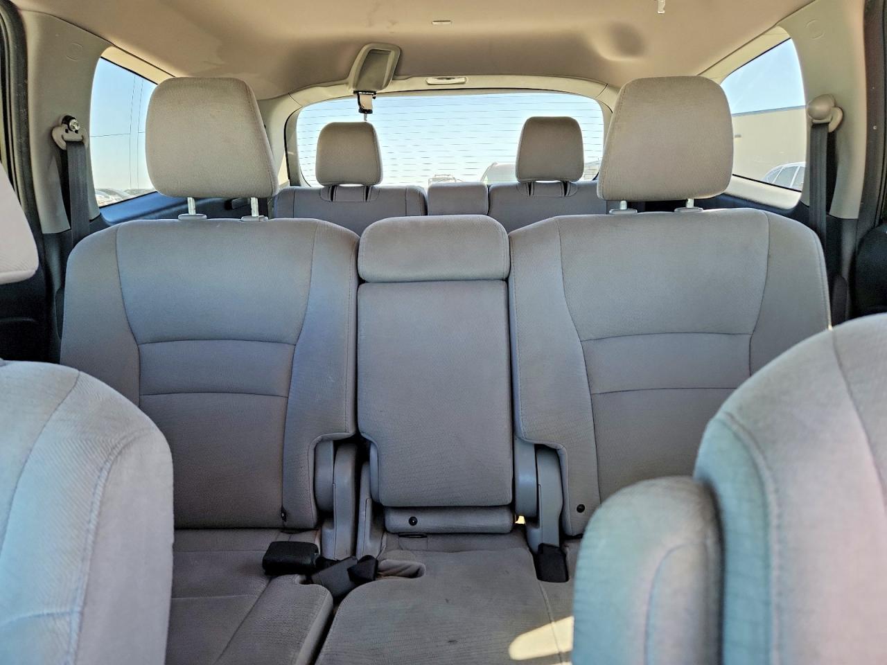 2016 HONDA PILOT EX photo 28