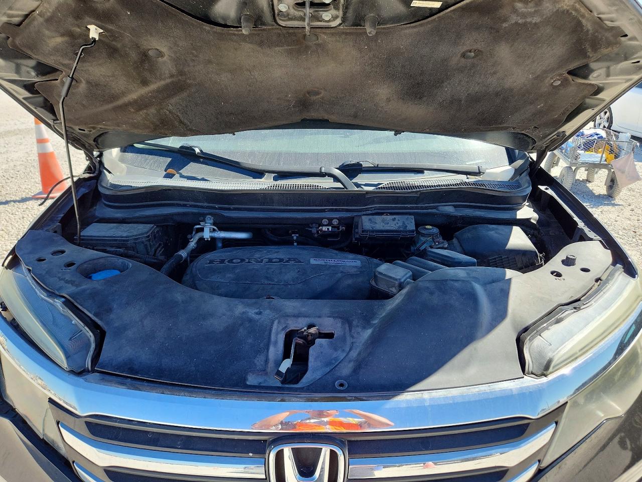 2016 HONDA PILOT EX photo 34