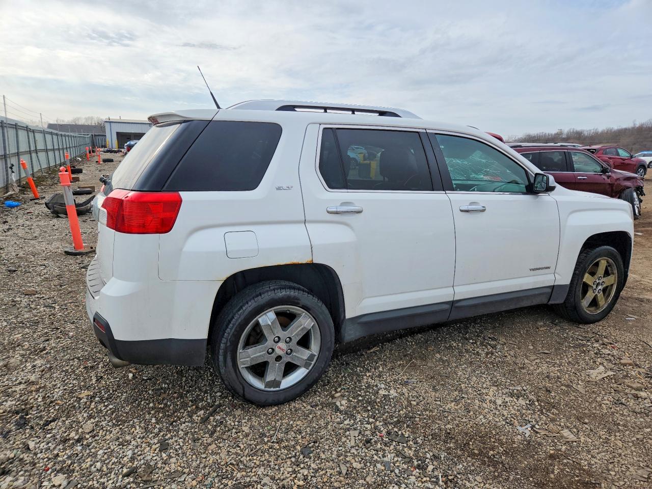 2012 GMC TERRAIN SLT photo 7