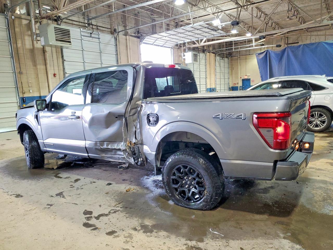 2025 FORD F150 XLT photo 2