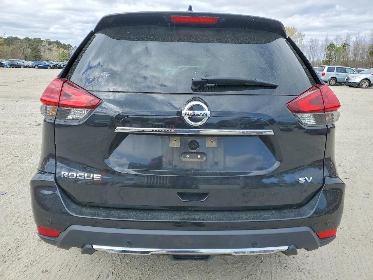 2020 NISSAN ROGUE SV photo 11