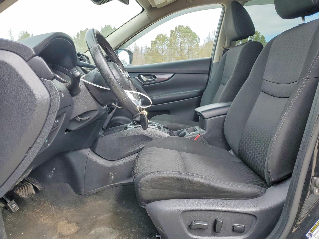 2020 NISSAN ROGUE SV photo 13
