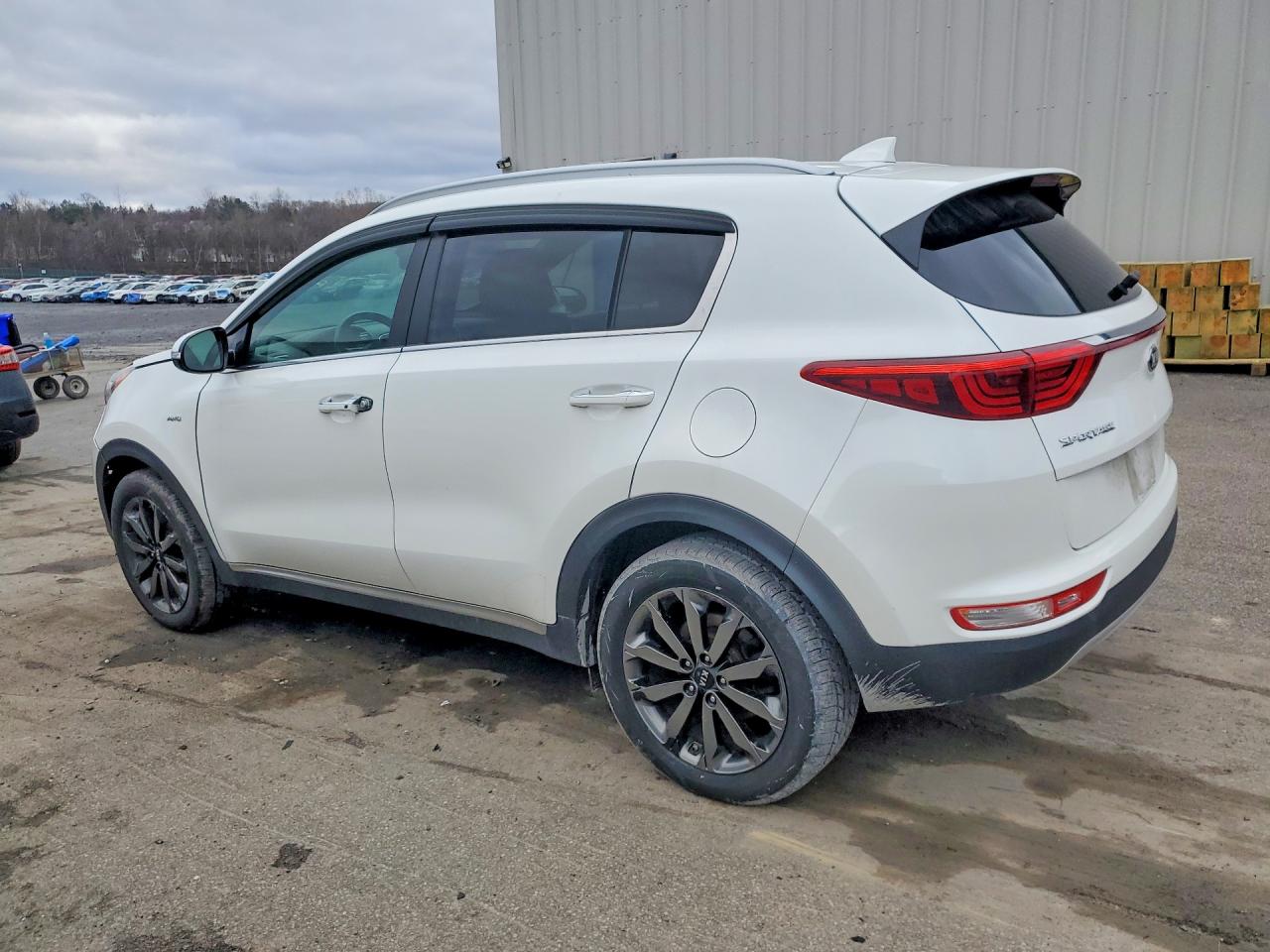 2018 KIA SPORTAGE EX photo 2