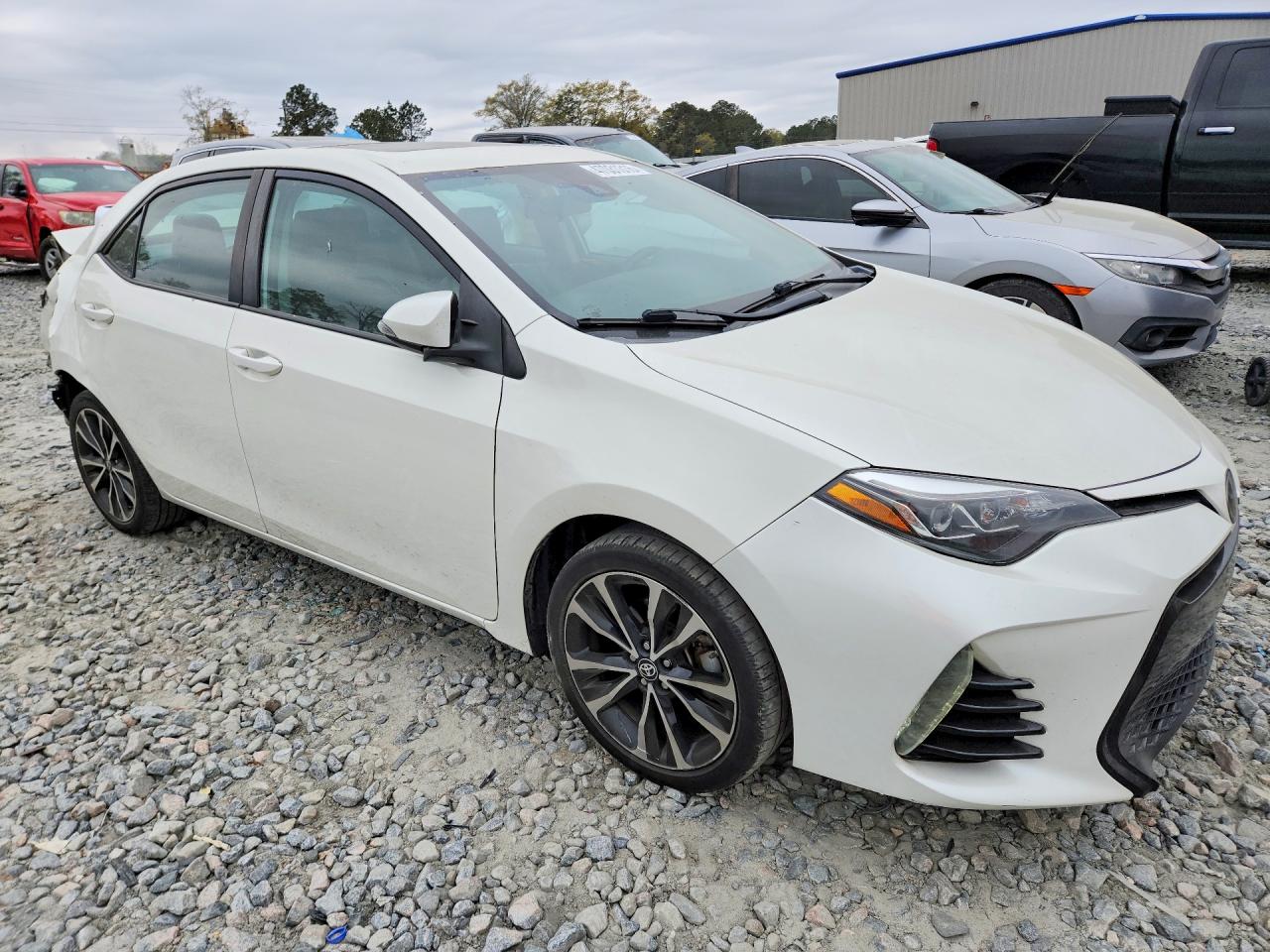 2017 TOYOTA COROLLA SE photo 4