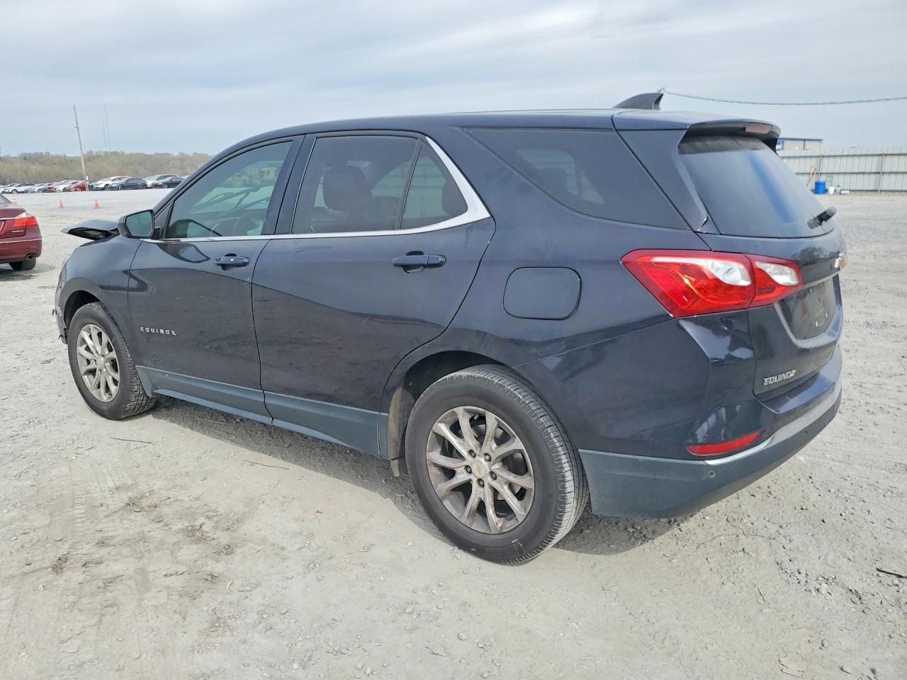 2020 CHEVROLET EQUINOX LT photo 2