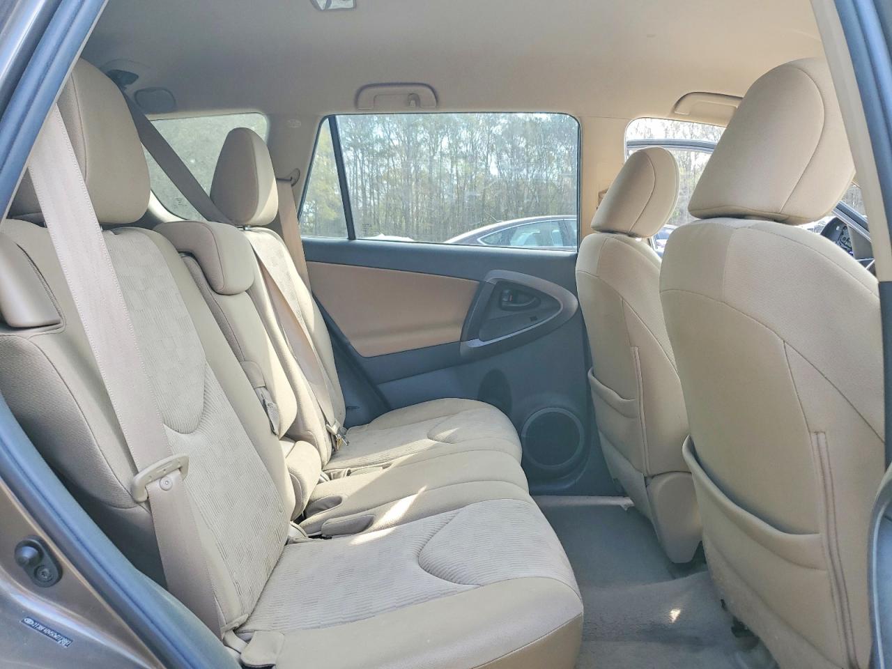 2012 TOYOTA RAV4 BASE photo 19