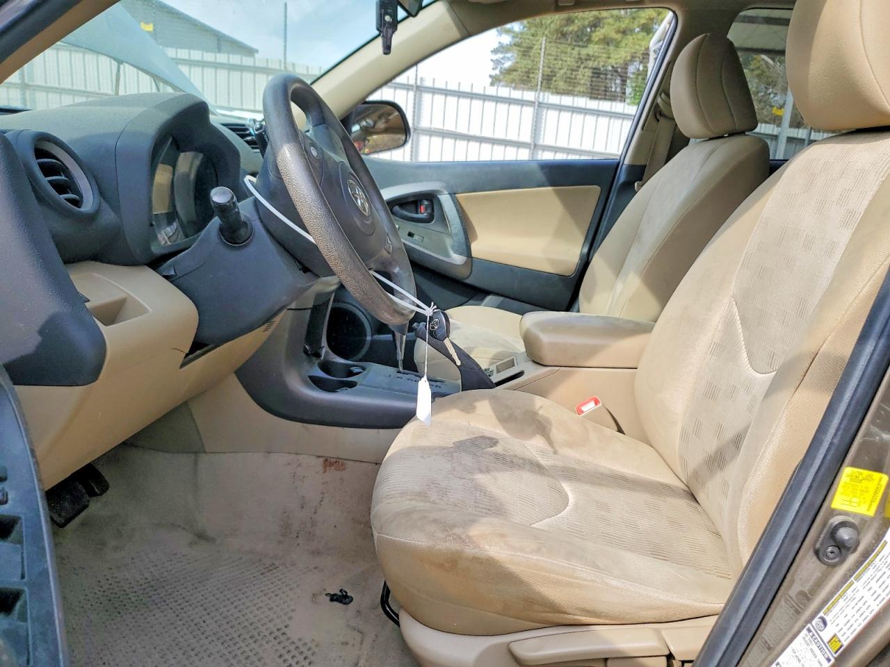 2012 TOYOTA RAV4 BASE photo 13