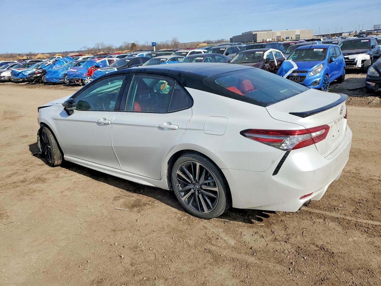 2018 TOYOTA CAMRY XSE photo 4