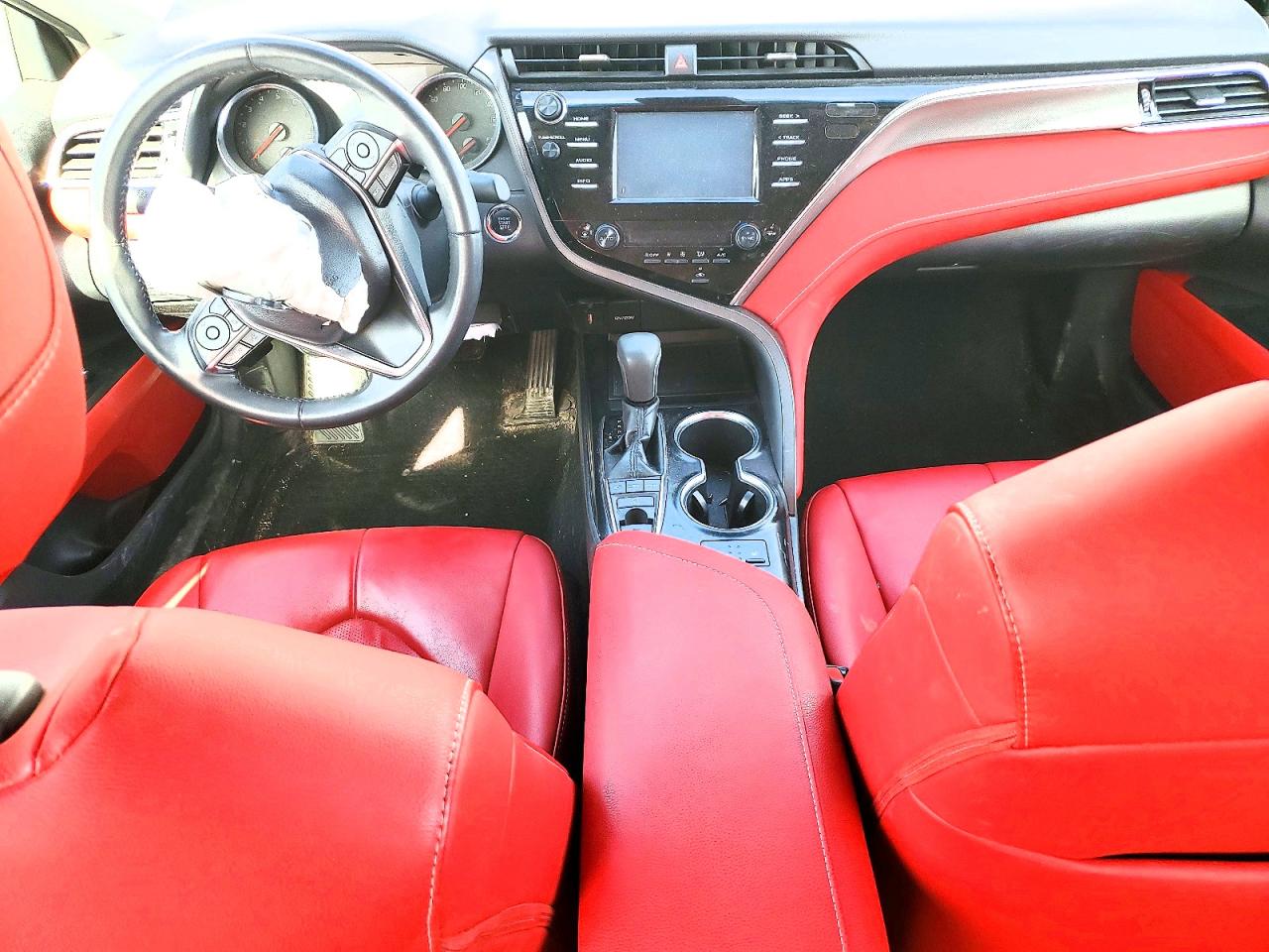2018 TOYOTA CAMRY XSE photo 22