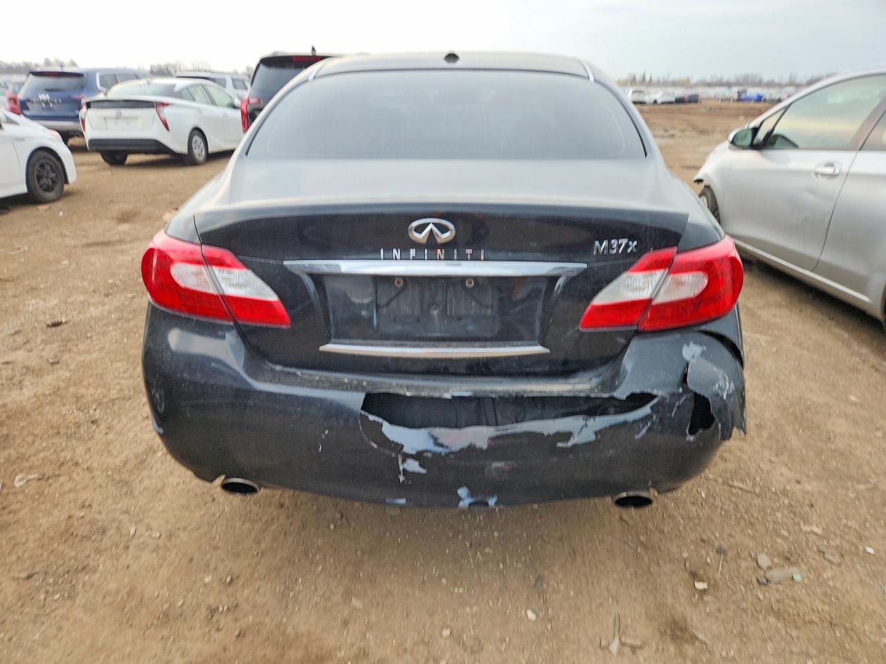 2011 INFINITI M37 X photo 11