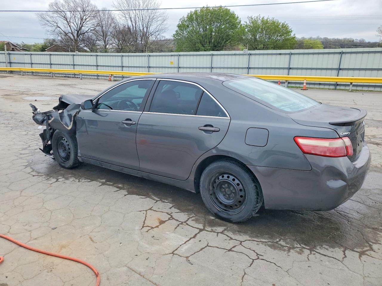2008 TOYOTA CAMRY LE photo 3