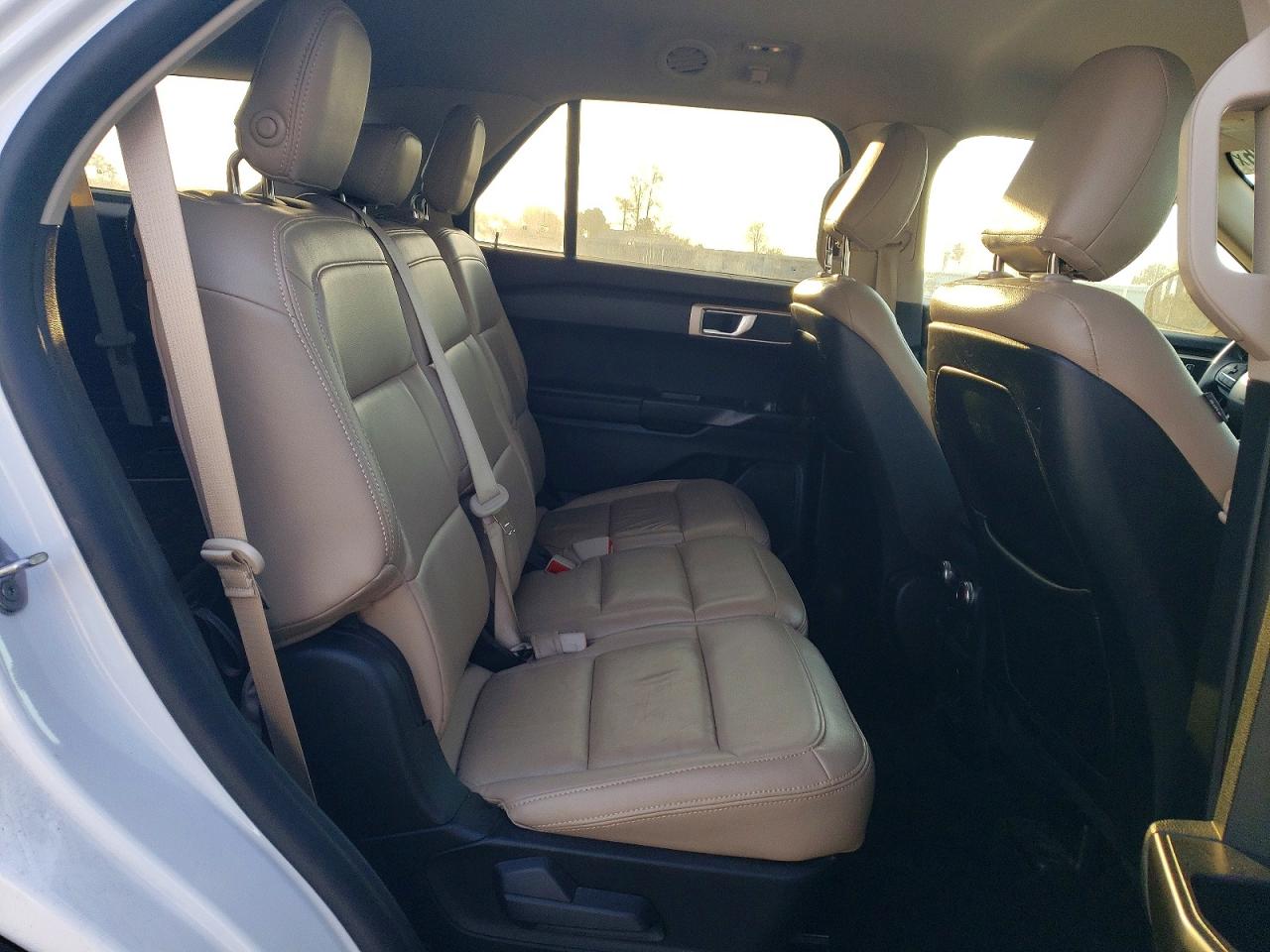 2020 FORD EXPLORER photo 21