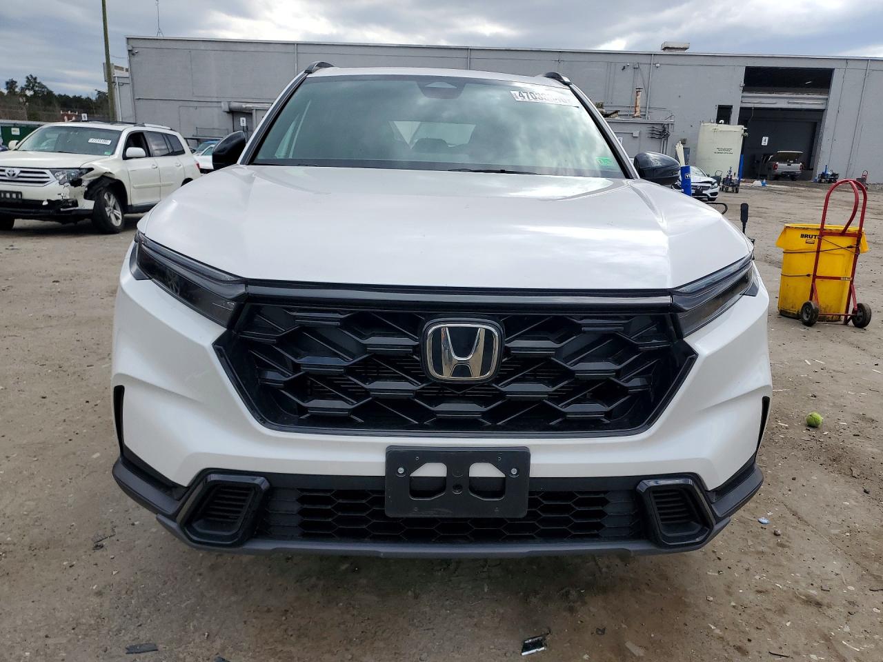 2025 HONDA CR-V SPORT photo 5